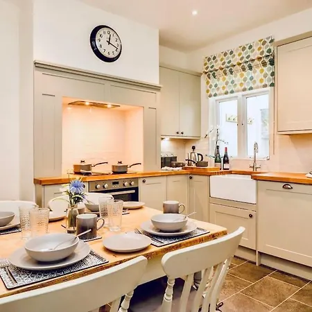 Steam Train - District Hideaway Newby Bridge